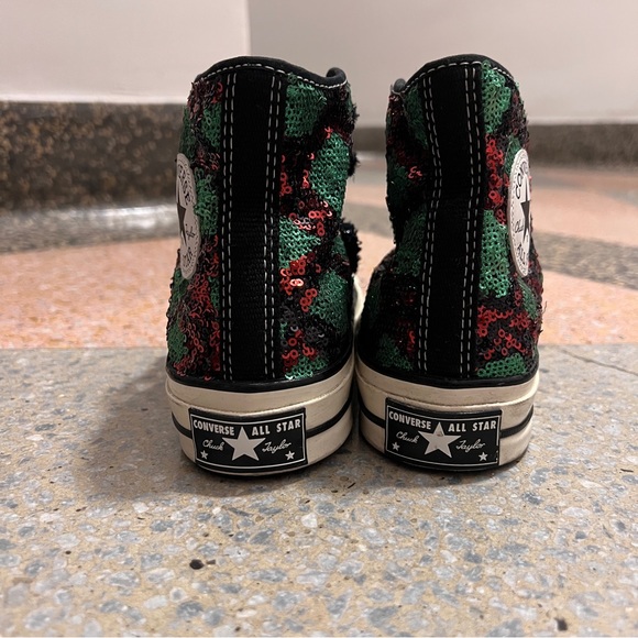 Converse all stars women’s 6.5 red and green sequins - Picture 2 of 8